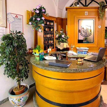 Hotel Amalfitana 2*