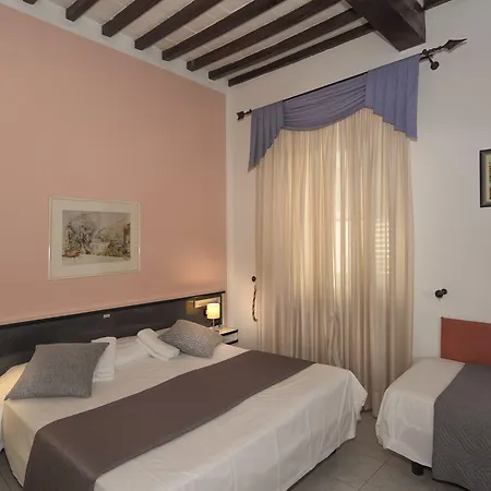 Amalfitana Szálloda Pisa