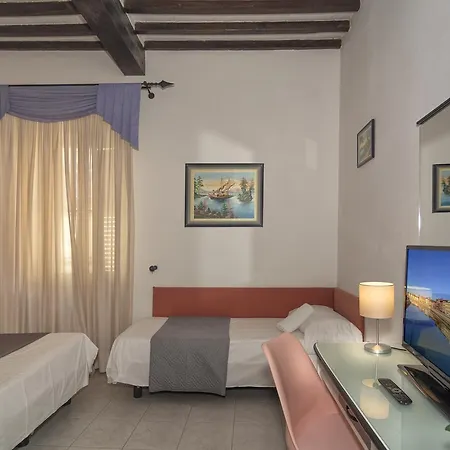 Hotel Amalfitana 2*